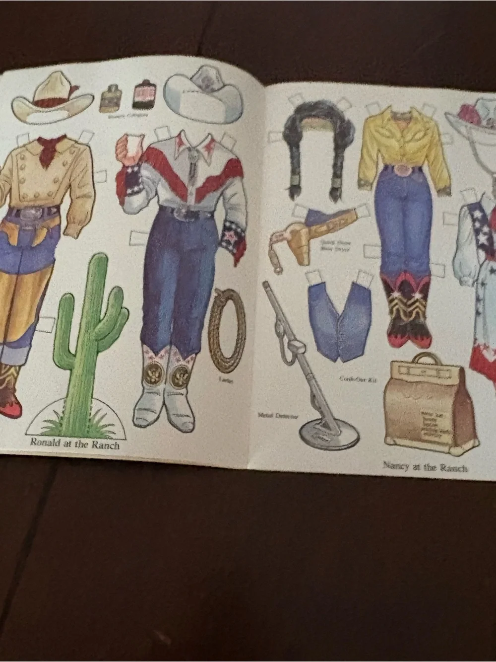 Vintage 1981 First Family Paper Doll Book Uncut Pristine Condition